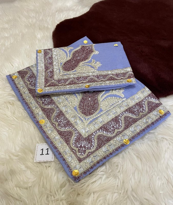 أطقم الأب والابن (مصرين بنفس الون والنقش)