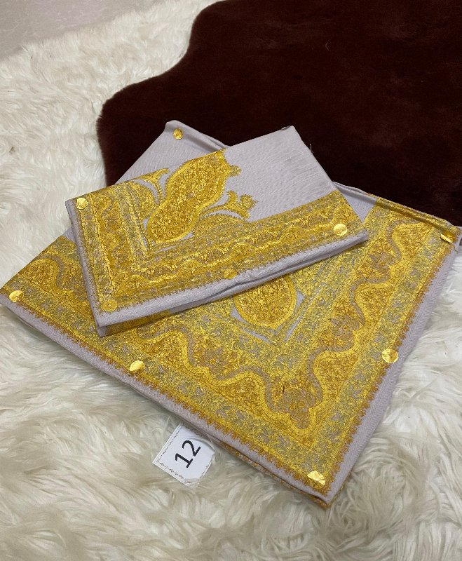 أطقم الأب والابن (مصرين بنفس الون والنقش)