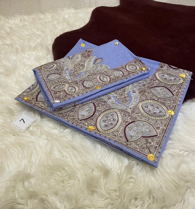 أطقم الأب والابن (مصرين بنفس الون والنقش)