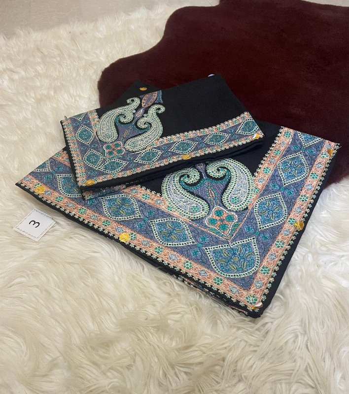 أطقم الأب والابن (مصرين بنفس الون والنقش)