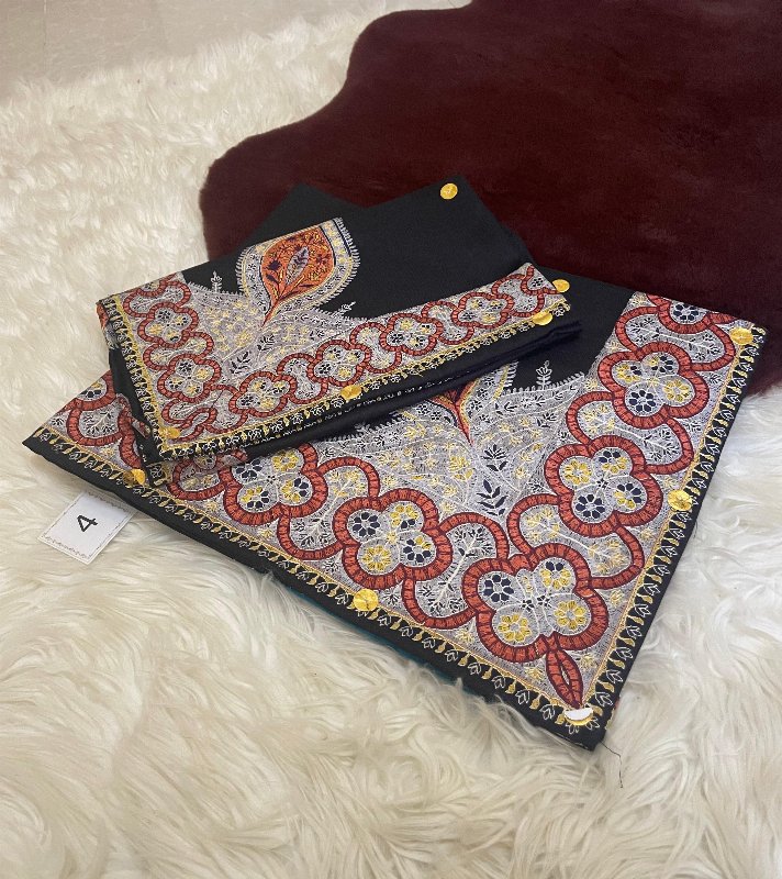 أطقم الأب والابن (مصرين بنفس الون والنقش)