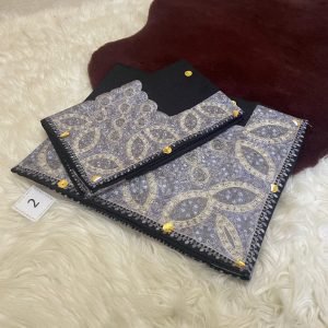 أطقم الأب والابن (مصرين بنفس الون والنقش)