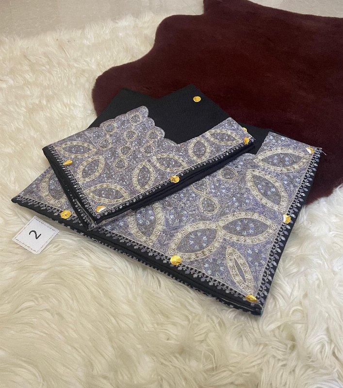 أطقم الأب والابن (مصرين بنفس الون والنقش)