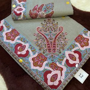 أطقم الأب والابن مصرين بنفس الون والنقش