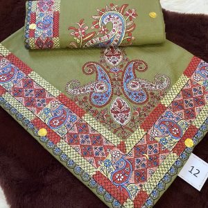 أطقم الأب والابن مصرين بنفس الون والنقش