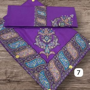 أطقم الأب والابن بنفس الأوان والنقوش