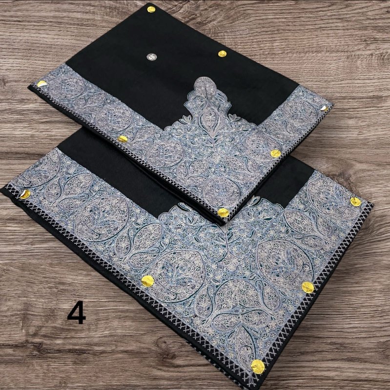 أطقم الأب والابن بنفس الأوان والنقوش