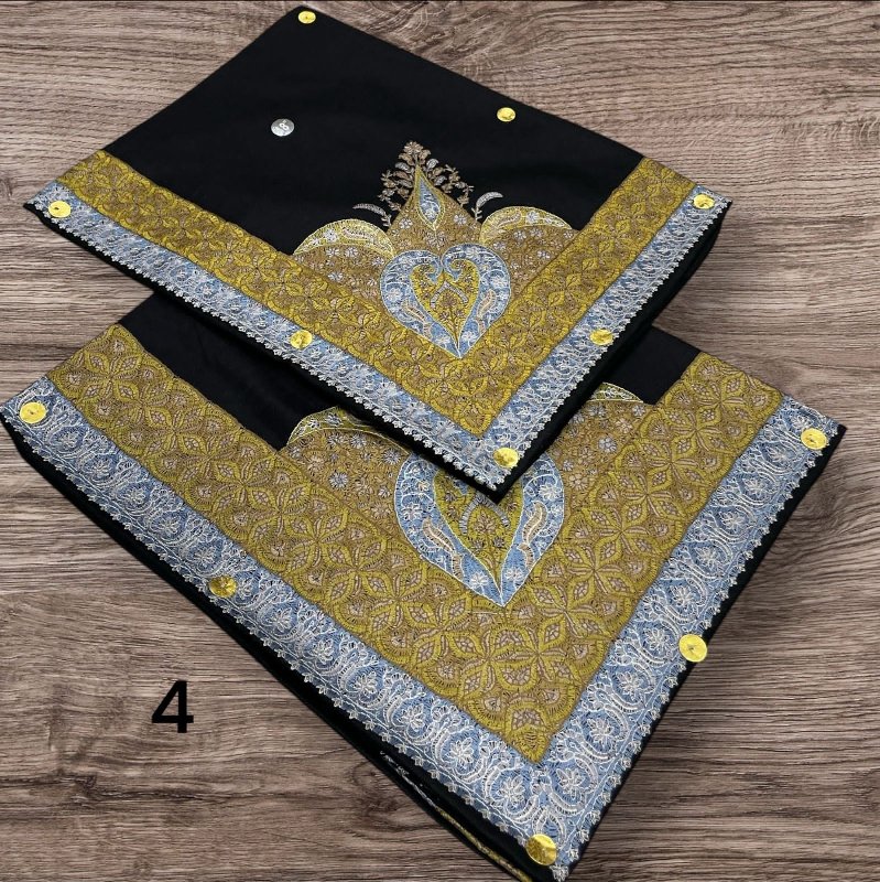 أطقم الأب والابن بنفس الأوان والنقوش