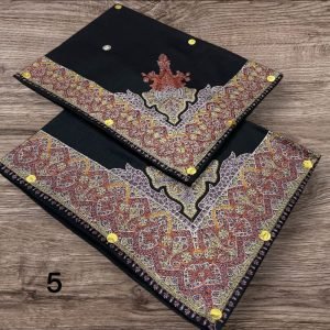 أطقم الأب والابن بنفس الأوان والنقوش