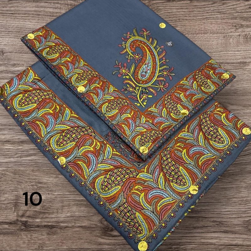 أطقم الأب والابن بنفس الأوان والنقوش