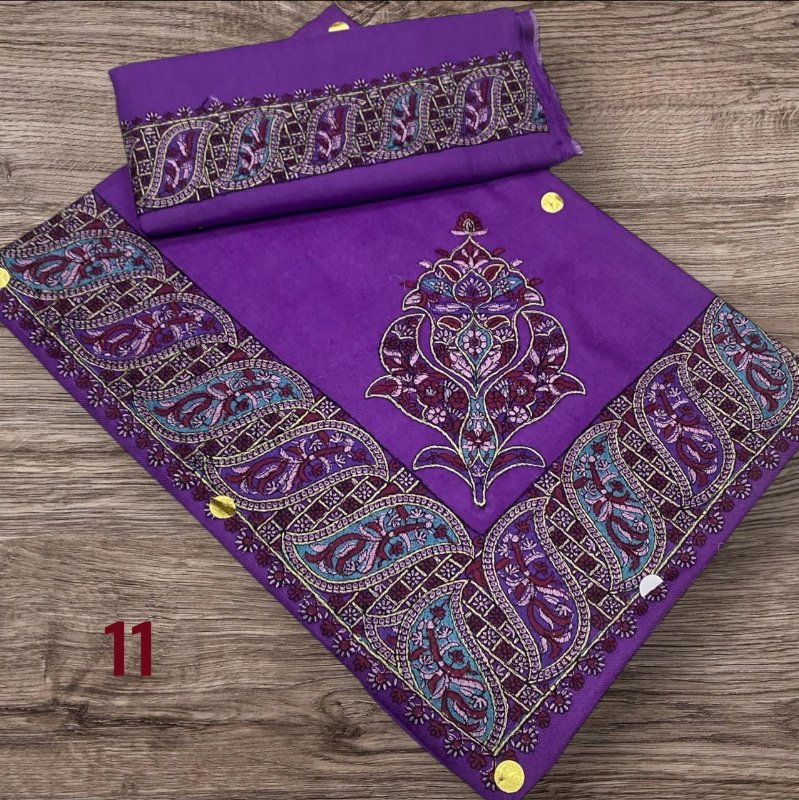 أطقم الأب والابن بنفس الأوان والنقوش