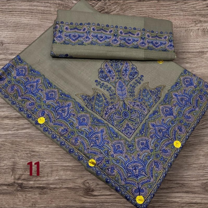 أطقم الأب والابن بنفس الأوان والنقوش